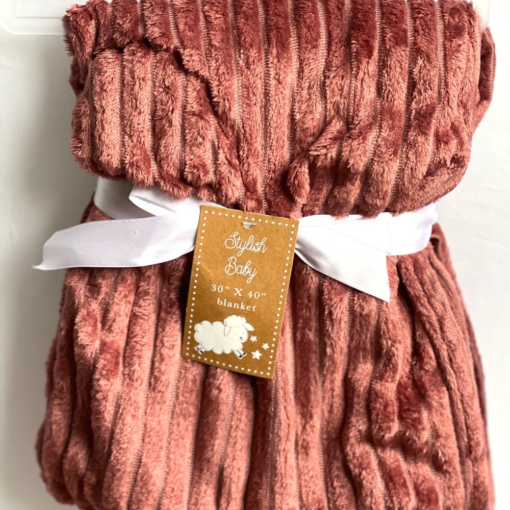 Plush Ribbed Baby Blanket in mauve